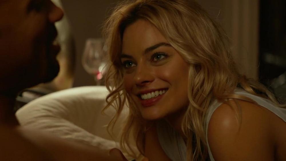 25P cute Margot Robbie