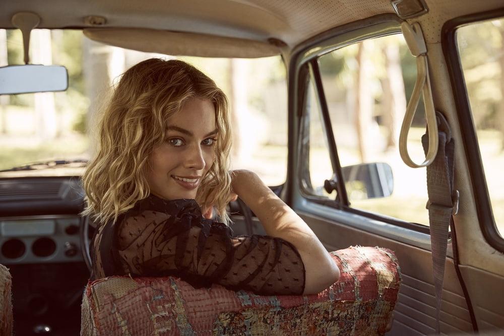 25P cute Margot Robbie