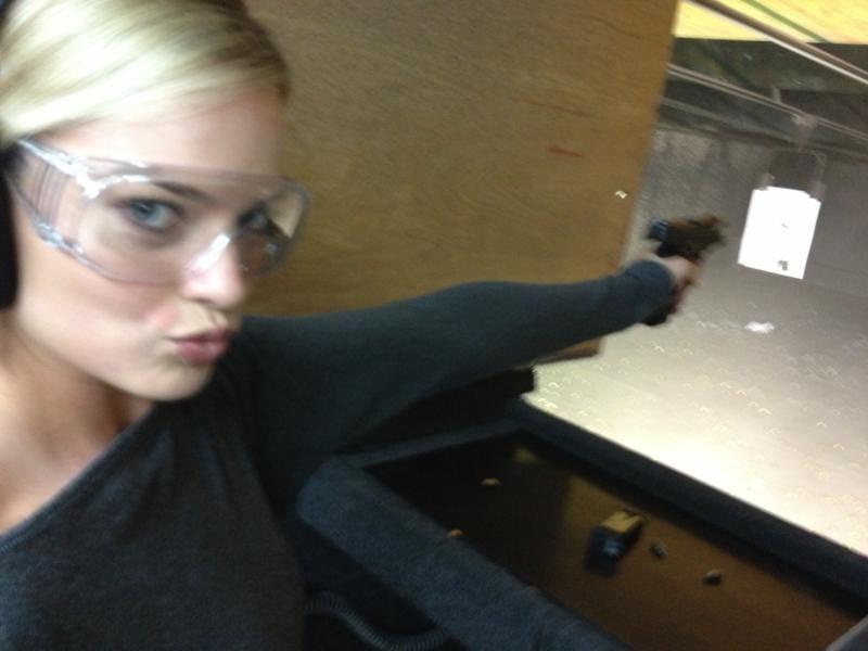 25P cute Margot Robbie