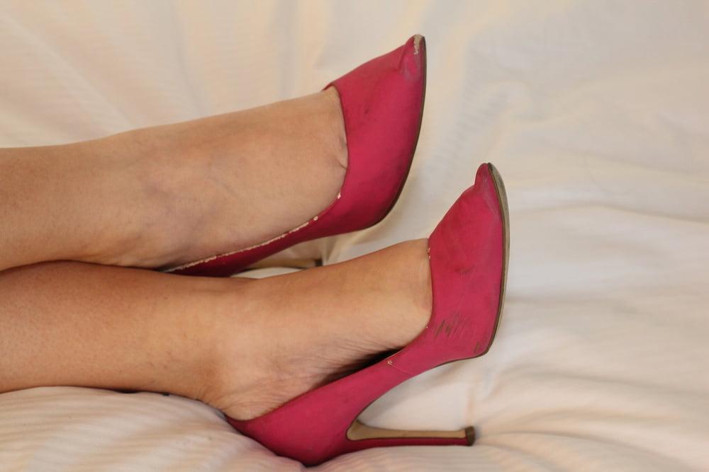 25P Feet photos