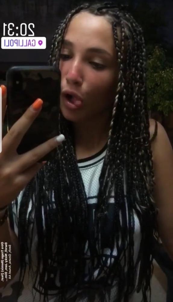 11P Hot bitch teen