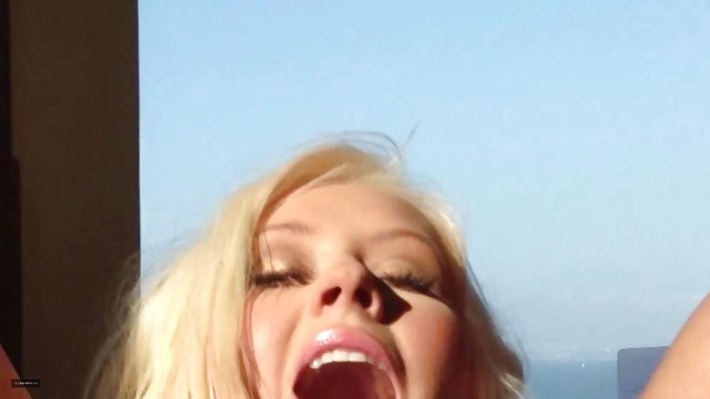 25P cute Christina Aguilera