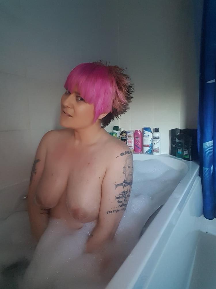 25P Marie, sexy UK Chunky MILF Chav Slut