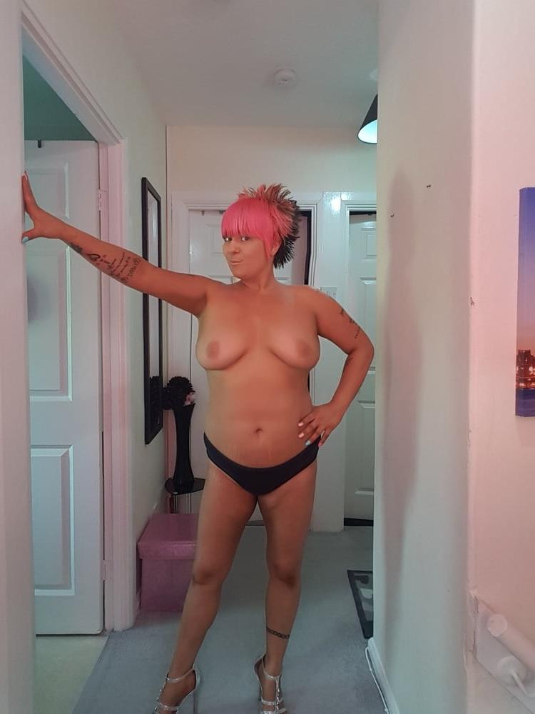 25P Marie, sexy UK Chunky MILF Chav Slut