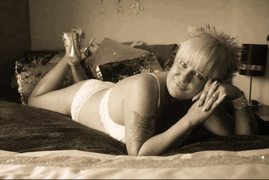 25P Marie, sexy UK Chunky MILF Chav Slut