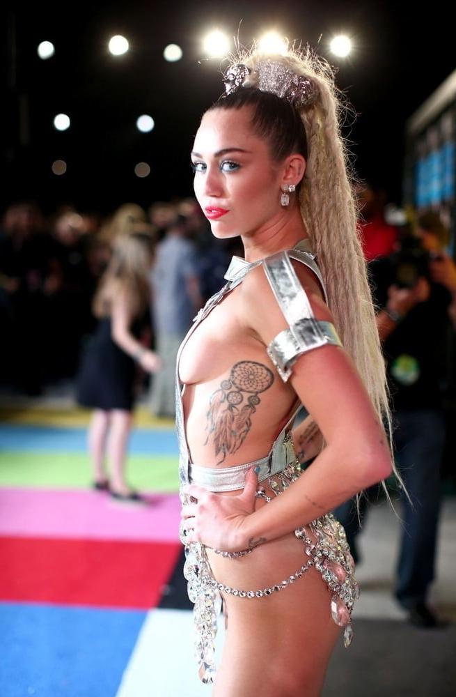 25P cute Miley Cyrus