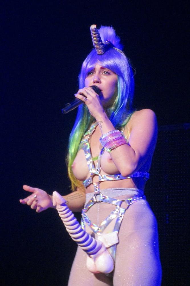 25P cute Miley Cyrus