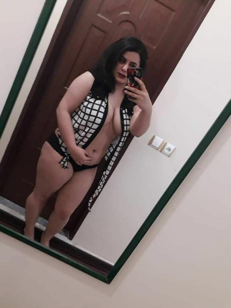19P My bitch 16