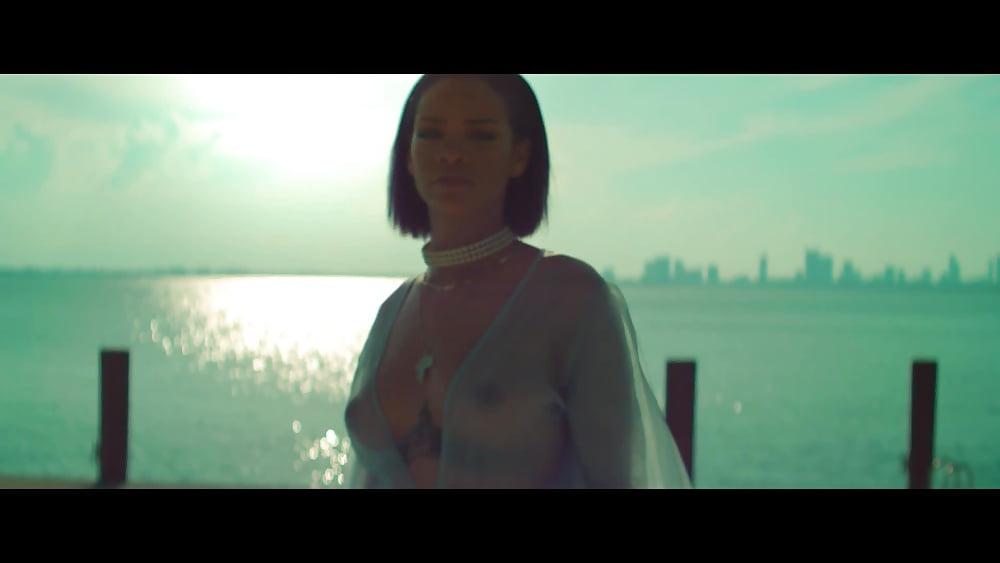 25P cute Rihanna