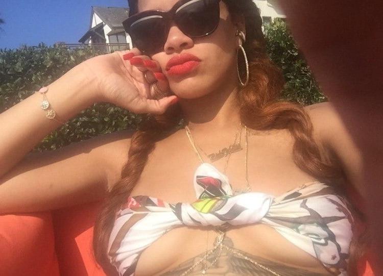25P cute Rihanna