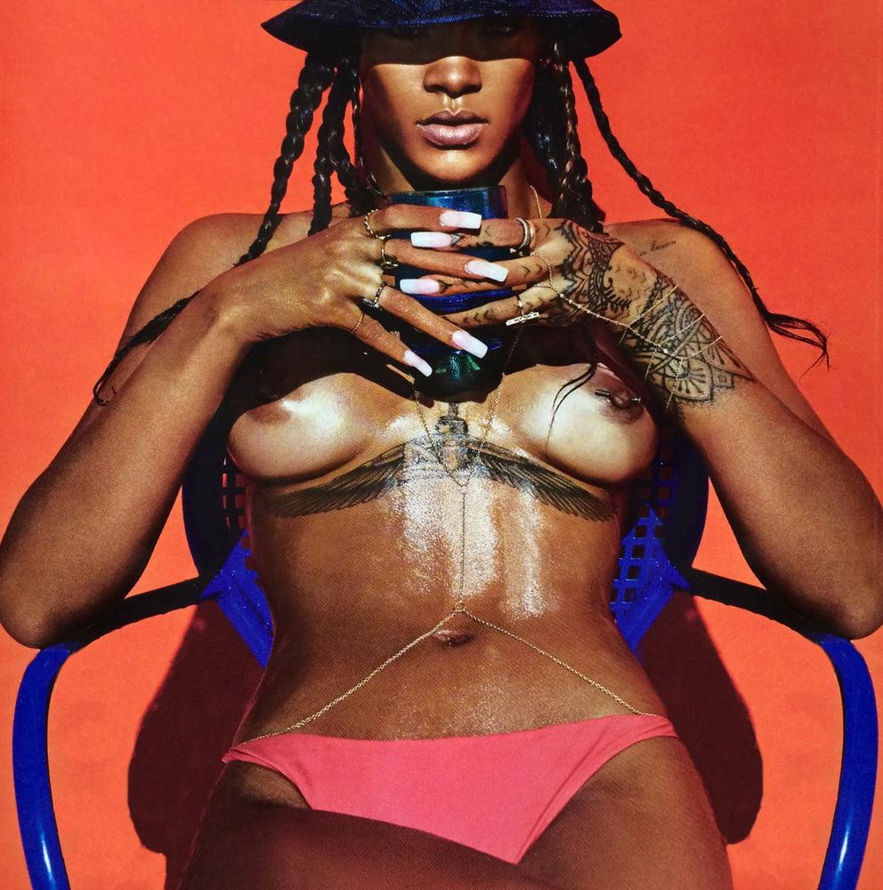 25P cute Rihanna