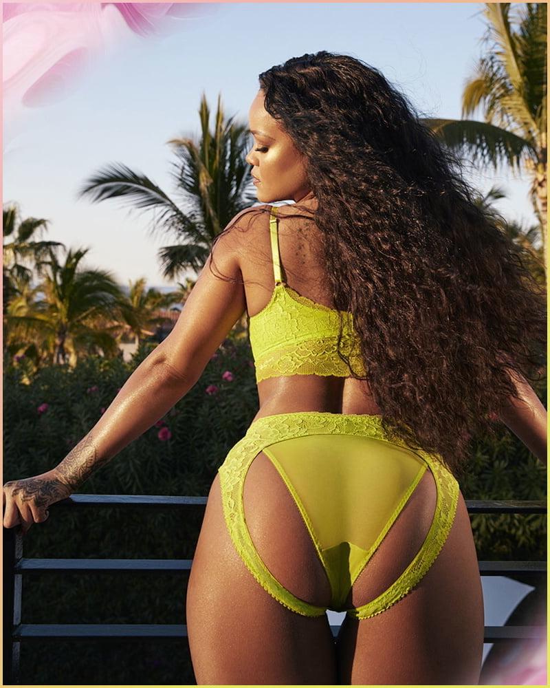 25P cute Rihanna