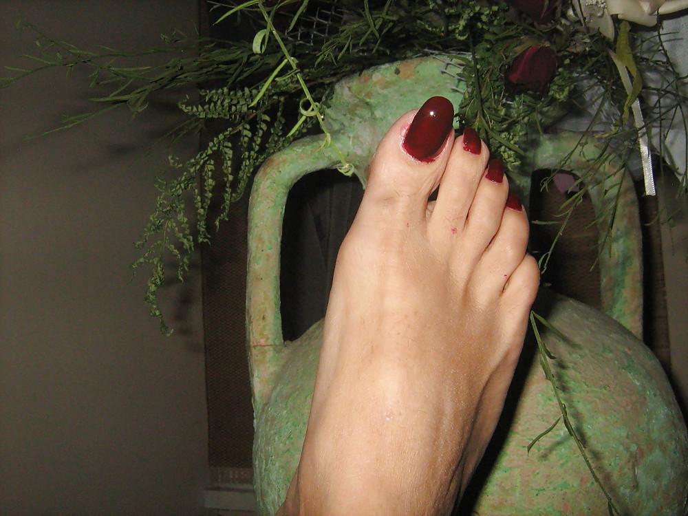 7P Feet of a Turkish Mature