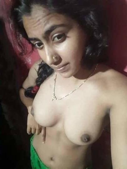 25P Cute 18 year old Indian Amateur (Extended Gallery
