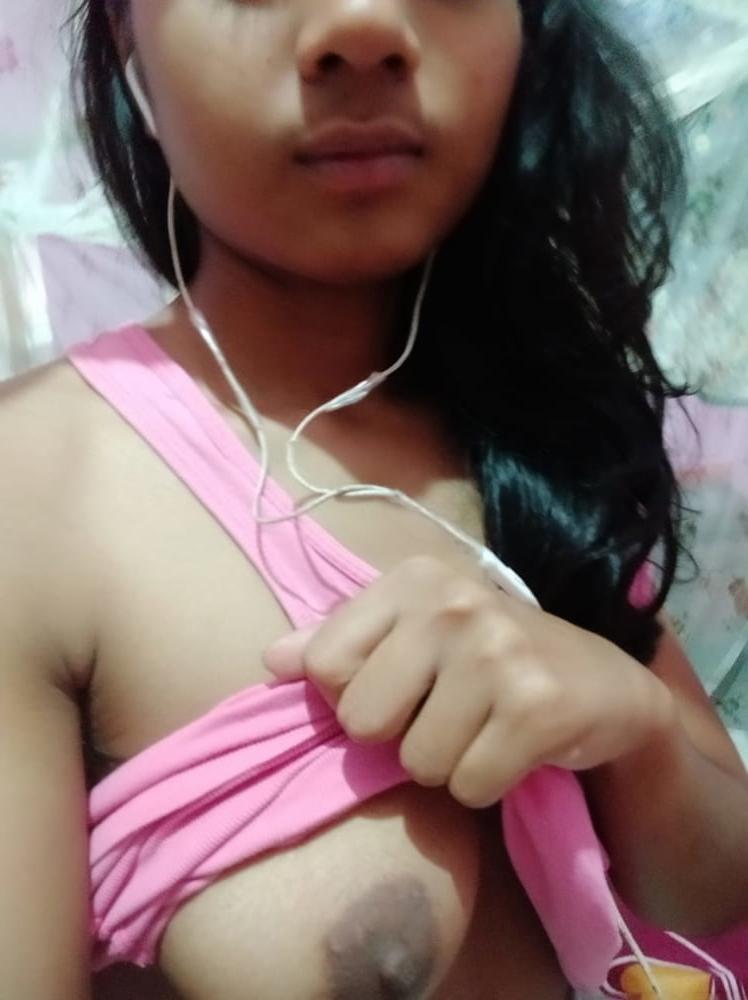 25P Cute 18 year old Indian Amateur (Extended Gallery