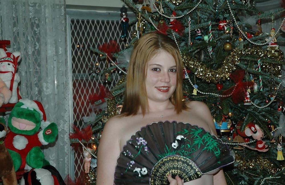25P SEXY CHUBBY TEEN POSING