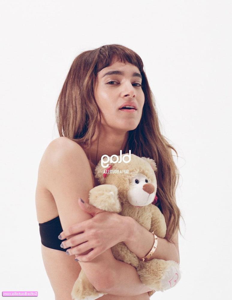 25P cute Sofia Boutella