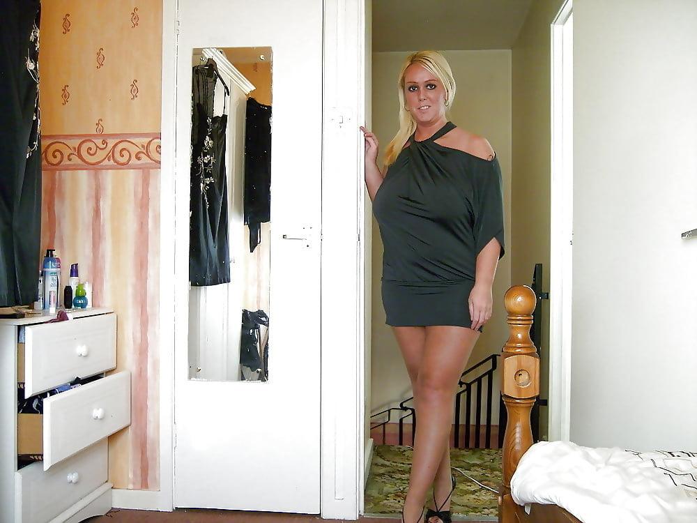 25P Chubby sexy blonde