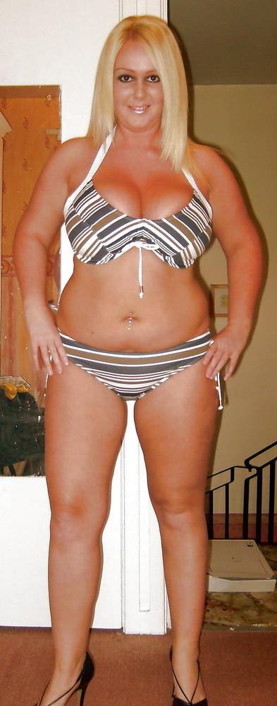 25P Chubby sexy blonde