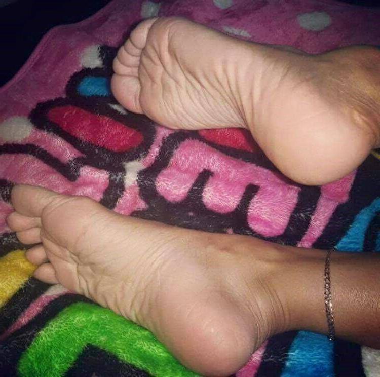 22P Sexy Indian feet 2