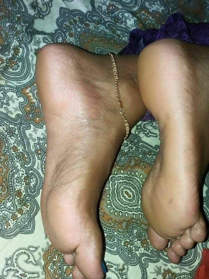22P Sexy Indian feet 2