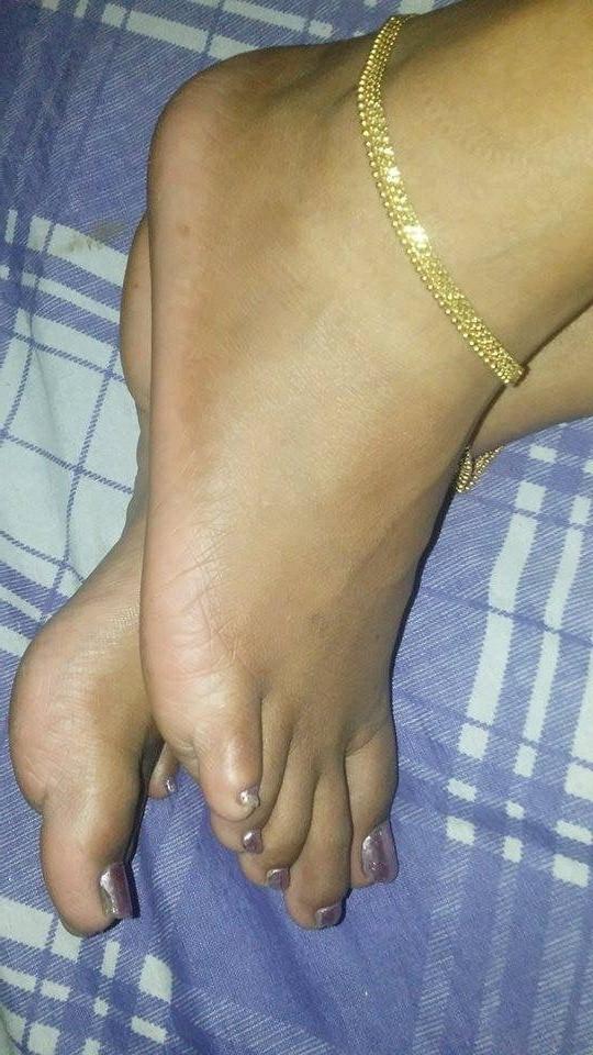 22P Sexy Indian feet 2