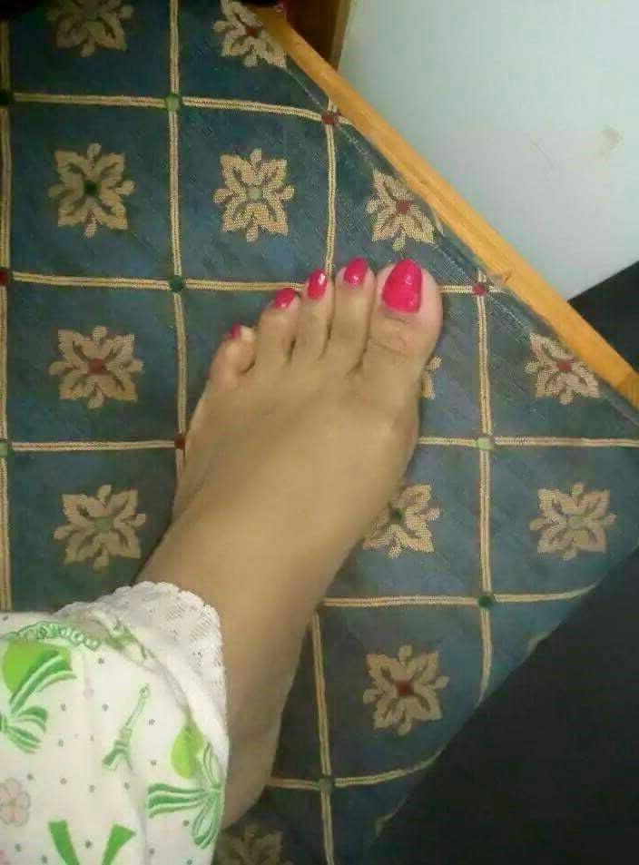 22P Sexy Indian feet 2