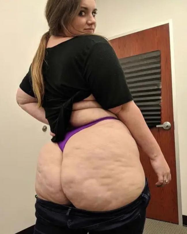 25P Chubby Ass