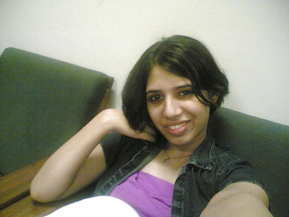 16P Hot NN Bitch for comments, tributes