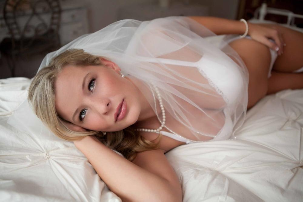 25P Whore Bride Amanda