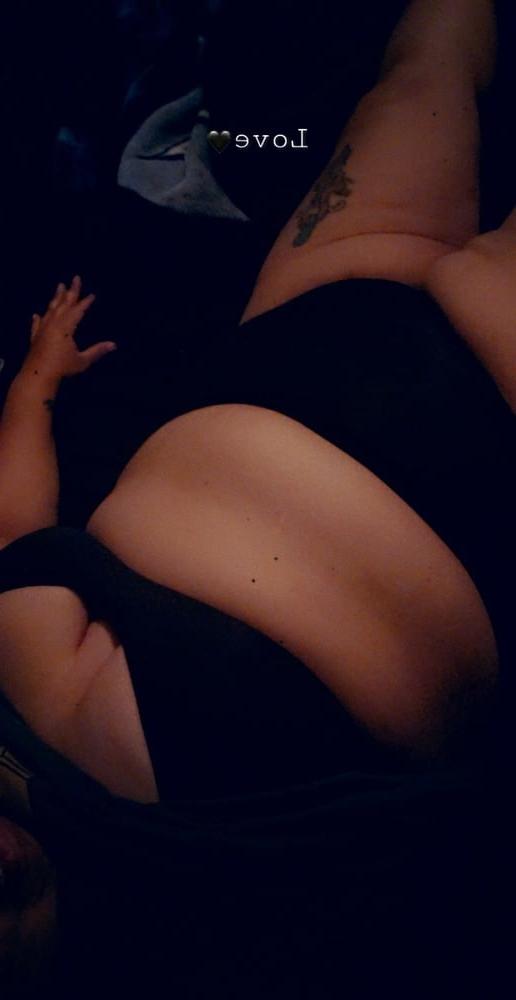 25P chubby latin milf