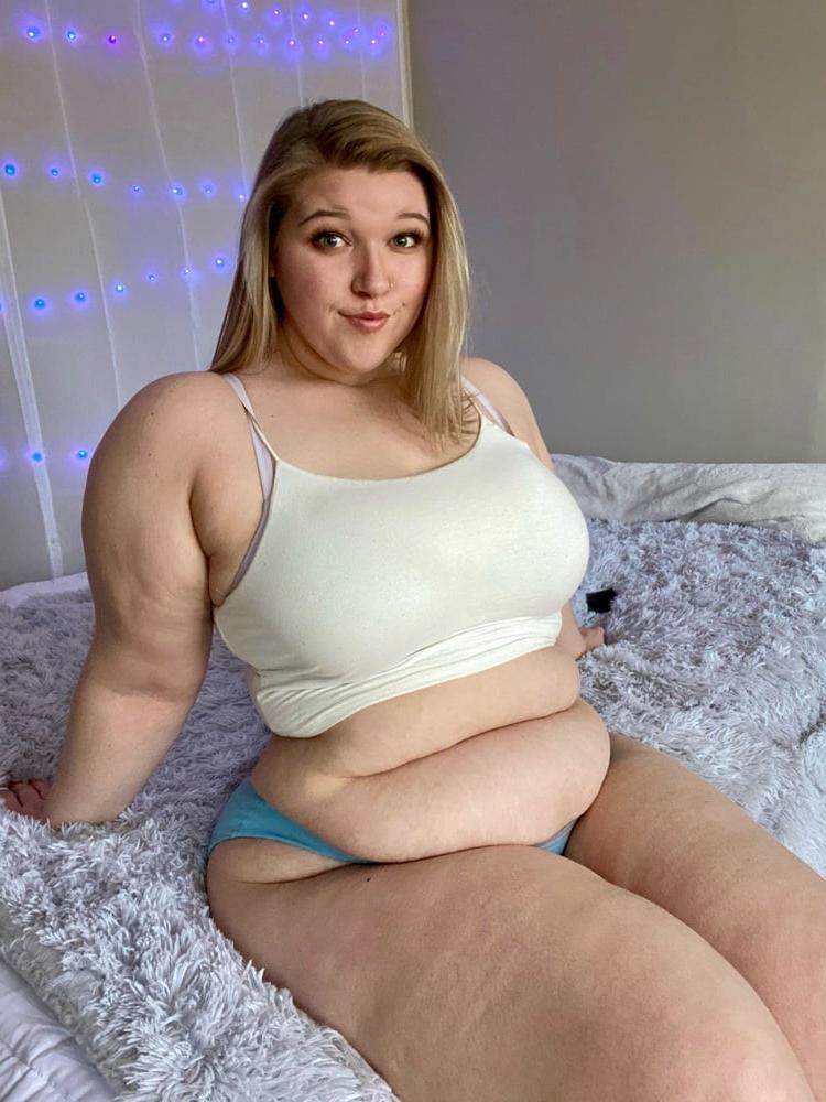 19P BBW Nice Thick Chubby Blonde