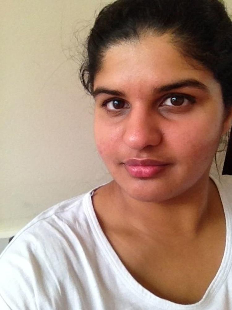 19P Indian chubby showing her big tits