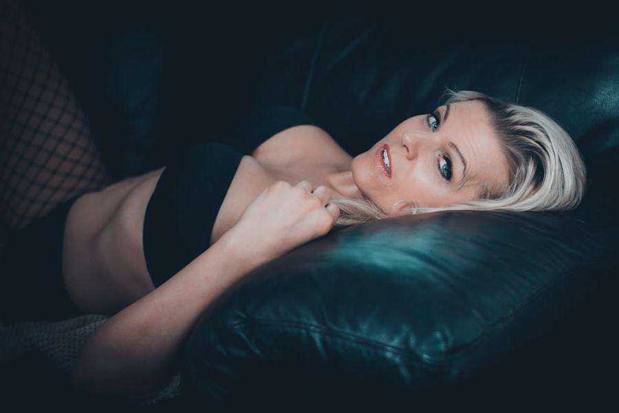 25P Helen... Milf.. Model.. Bitch