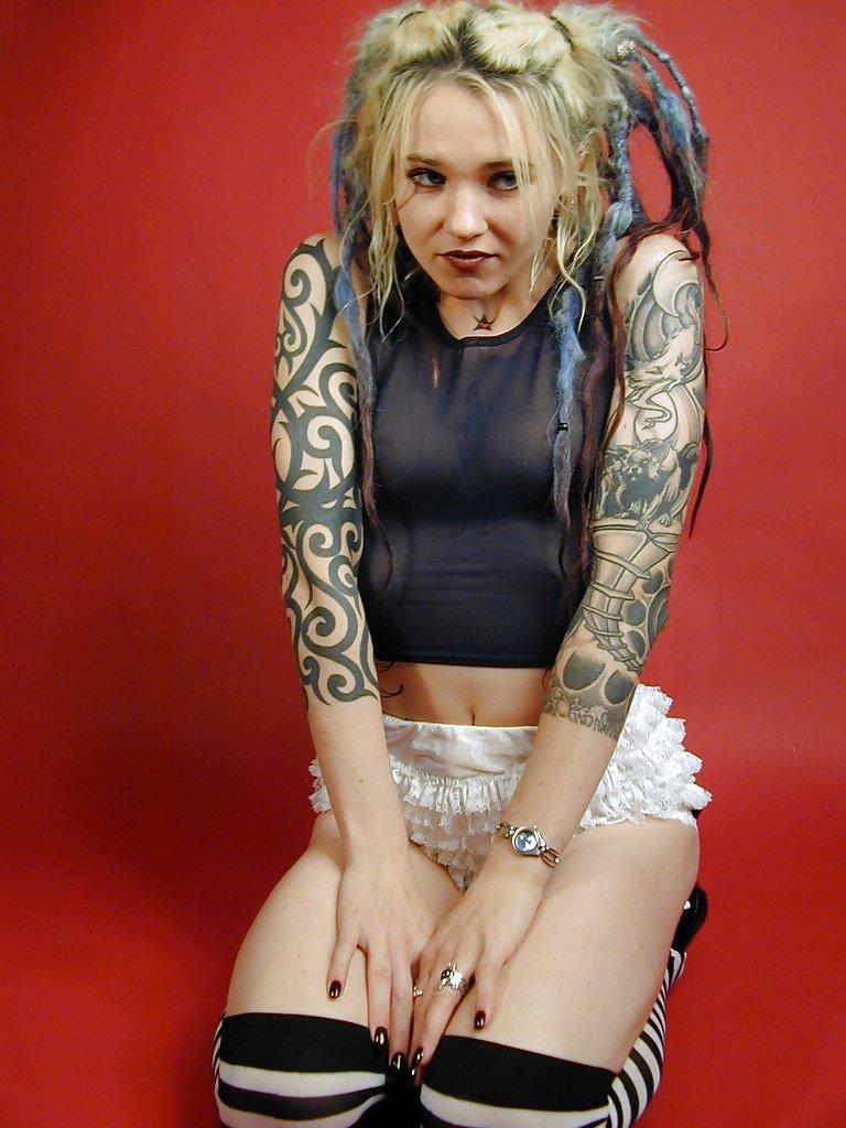 22P Punk Rock GIrl