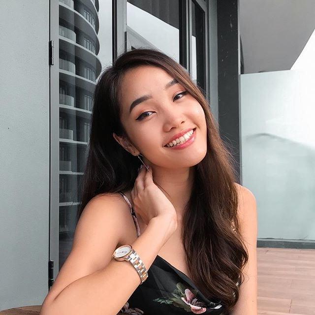 5P Cute Asian Teen Naked