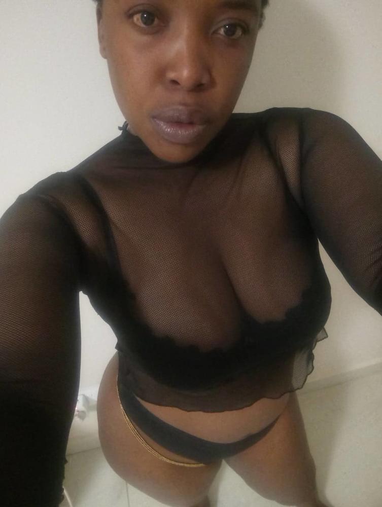 12P Black queen