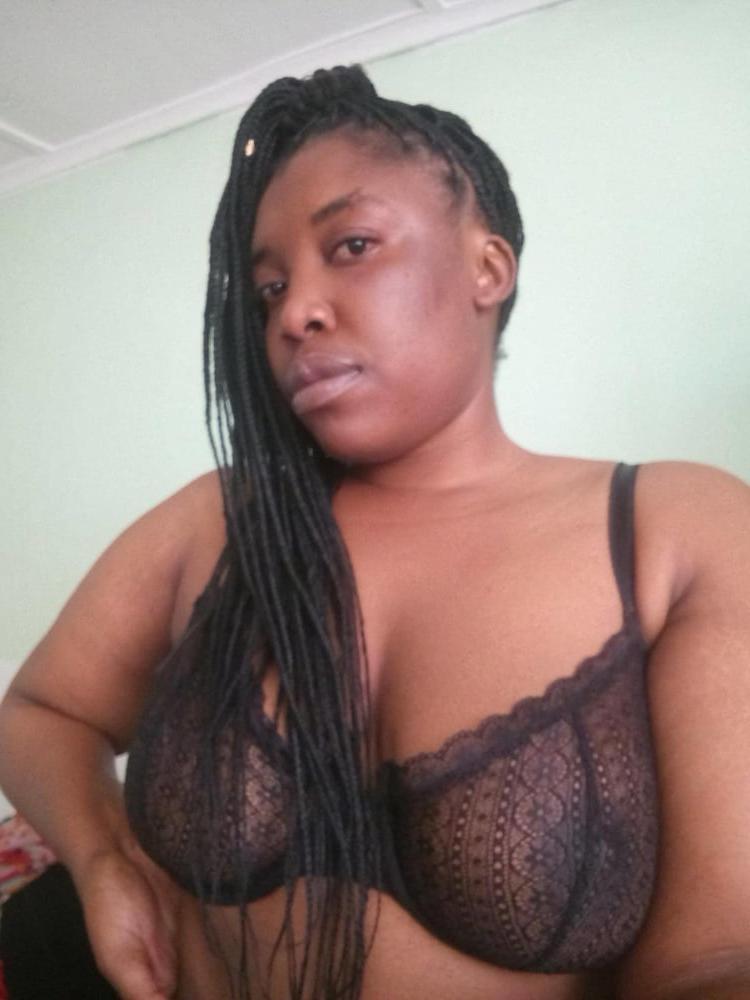 12P Black queen
