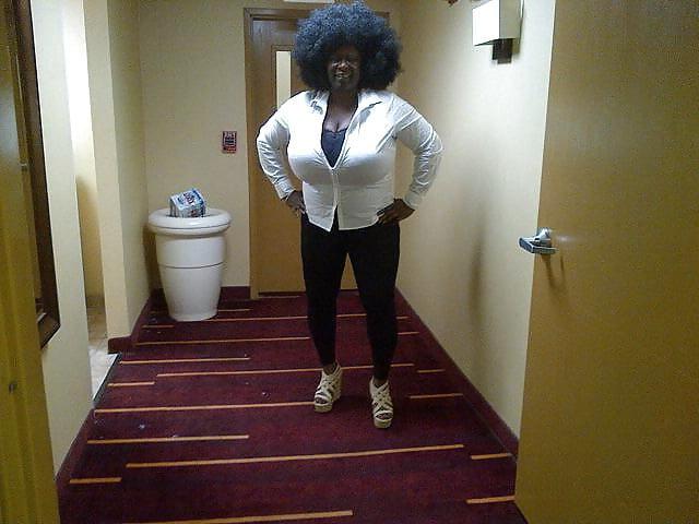 25P Amazon Queen Big Big Giant Black Titts