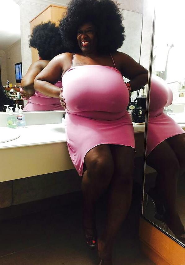 25P Amazon Queen Big Big Giant Black Titts