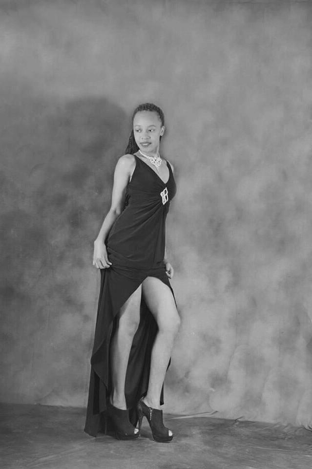 25P Black Metisse en talon Bitch Black Girls in High Heels 26