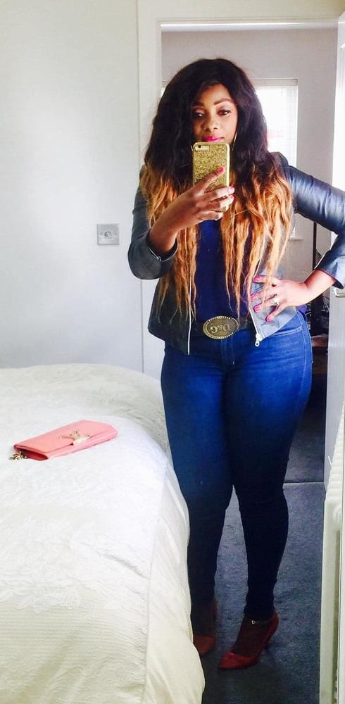 25P Black Metisse en talon Bitch Black Girls in High Heels 26