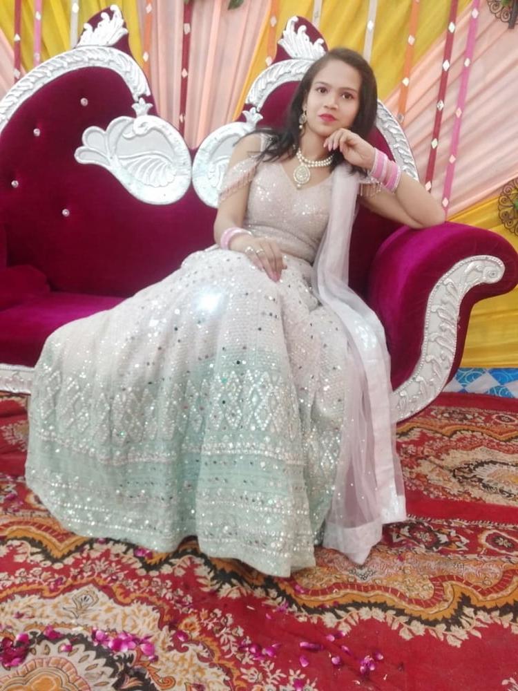 15P Cute indian teen nude selfies