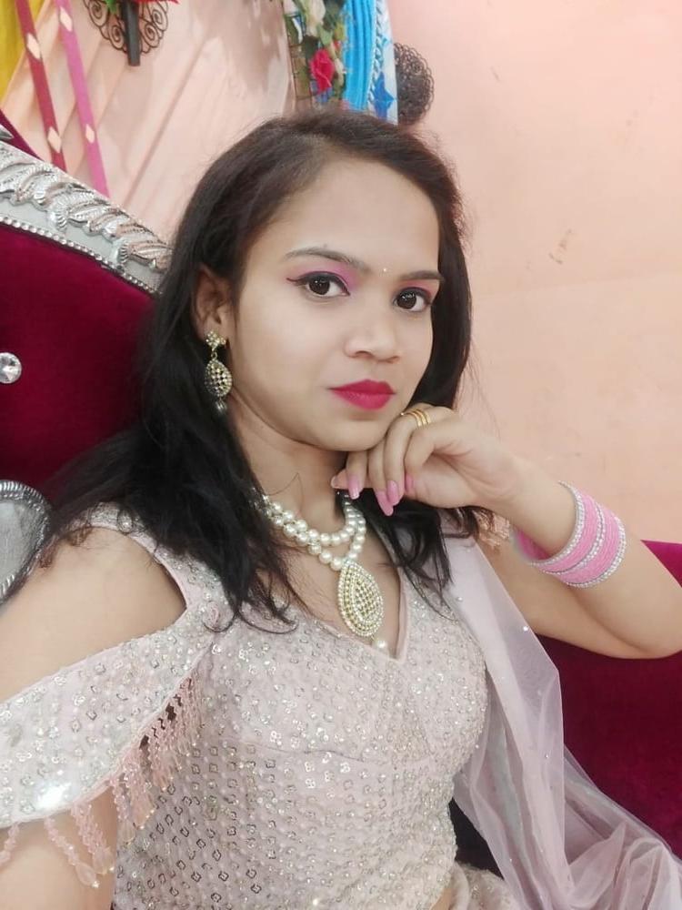 15P Cute indian teen nude selfies