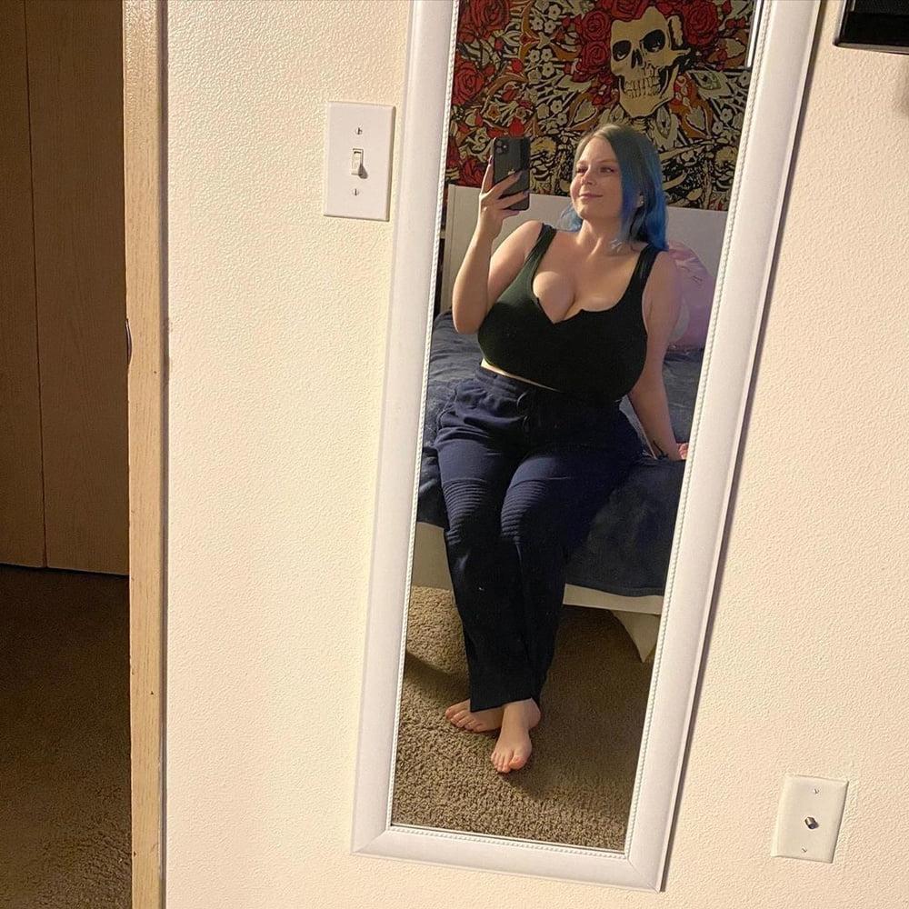 25P Chubby fat fucker cassie