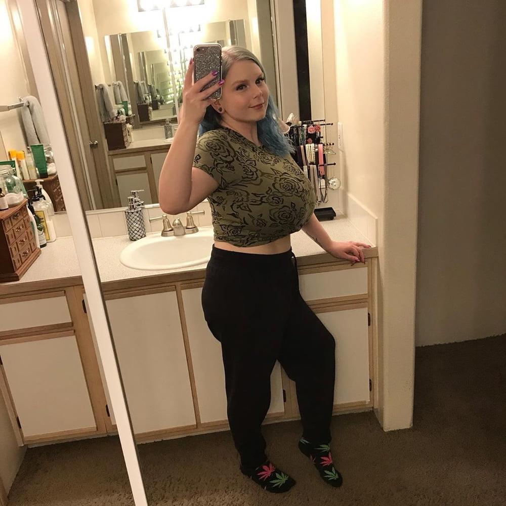 25P Chubby fat fucker cassie