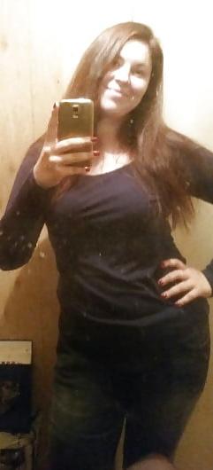 12P Chubby mum of 3 is bored at home