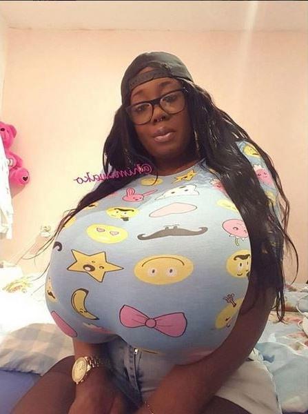 25P BBB Big Black Boobs the dressed gallery!
