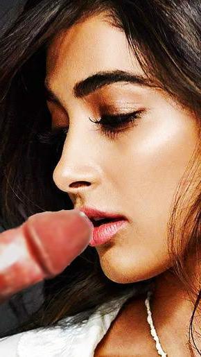 25P Pooja Hedge Voluptuous Queen