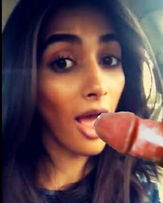 25P Pooja Hedge Voluptuous Queen